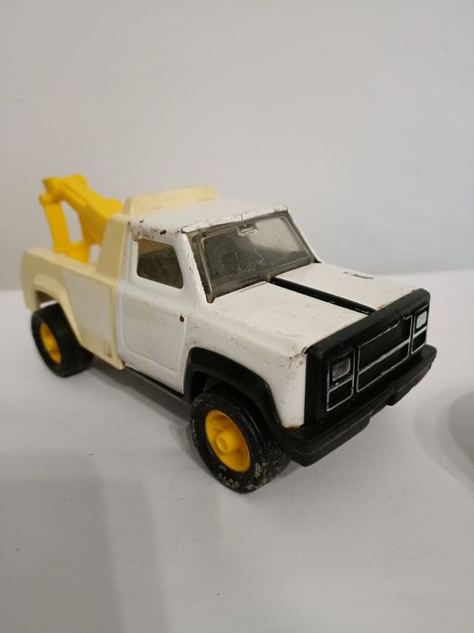 Zabawka holownik Tonka