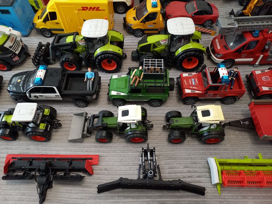 Великі машинки Bruder