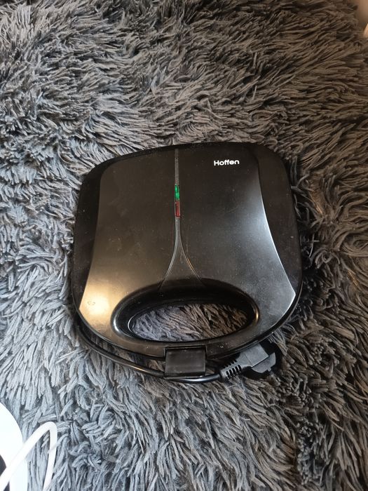 Тостерница, тосты