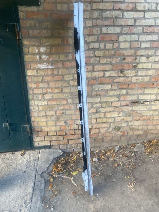 БМВ порог М для f32 f33 f36 оригинал правый