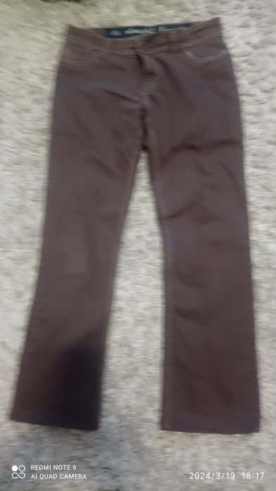Жіночі джинси коричневі