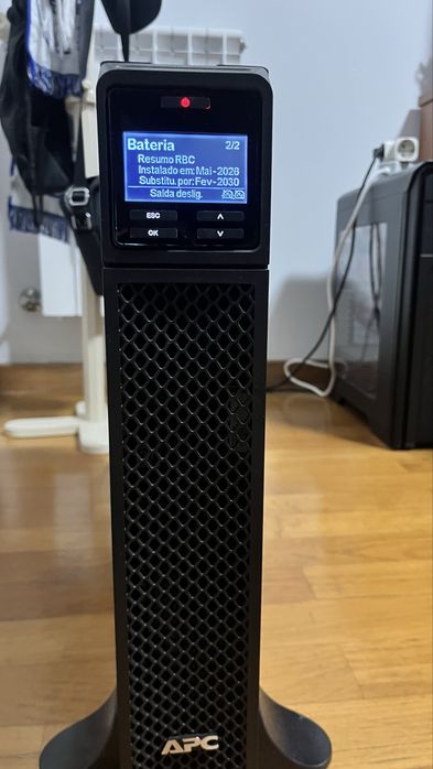 SmartUPS APC 2200xli