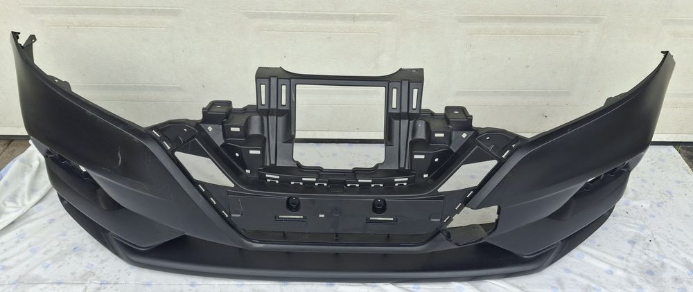 Parachoques frontal NISSAN QASHQAI II J11