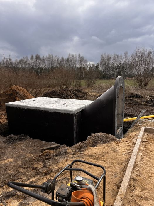Piwnica płaska ziemianka spiżarnia