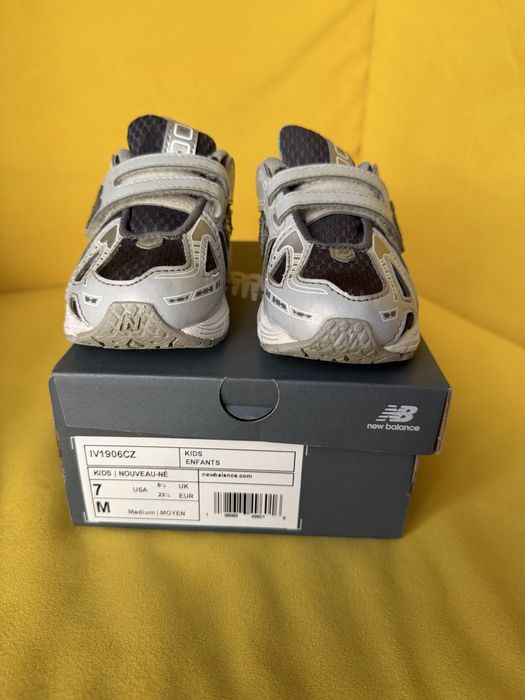 Дитячі кросівки new balance 23,5 розмір