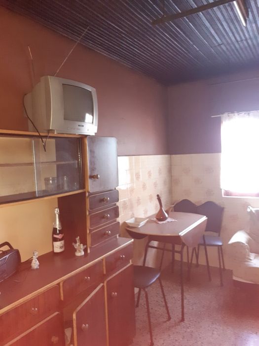 Vende-se Casa com anexos no concelho de Mogadouro.