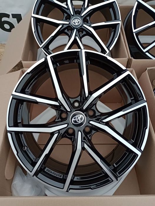 Felgi Aluminiowe Nowe 5x114.3 r19 et40 Toyota Bz4x RAV-4 C-hr