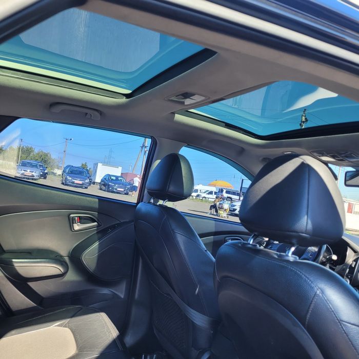 Hyundai ix35 2010 VIN KMHJU81BDBU164064 фото оголошення 4 з 9