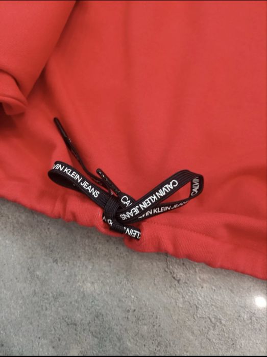 Czerwona bluza Calvin Klein