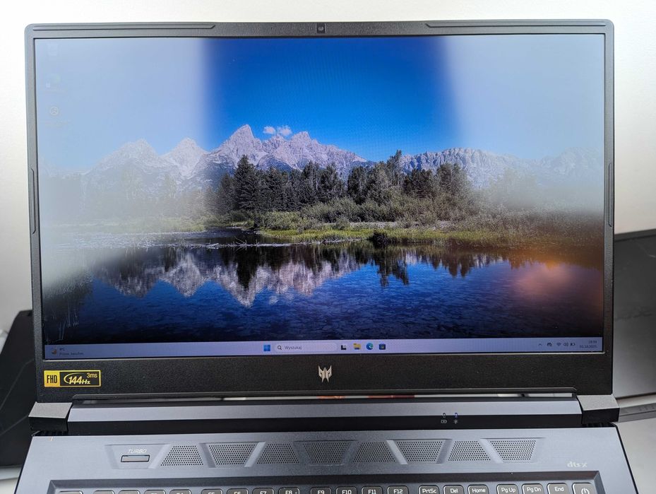 LAPTOP GAMINGOWY Acer Predator RTX 3050 i5-11400H 144hz 17,3 cali