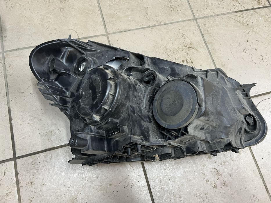 Фара права nissan qashqai рестайлінг на запчасти або під реставрацію