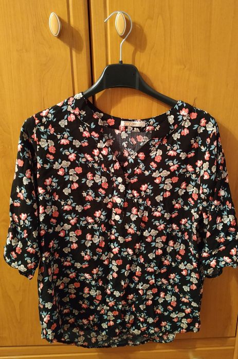 Bluzka w kwiaty kwiatki rękaw 3/4 lekka na lato S/M