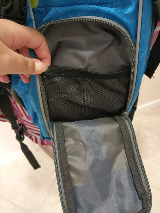 Mochila desportiva compacta ciclismo / trail – leve, estável e visível