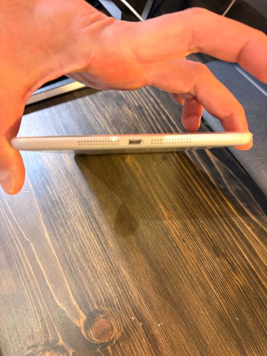 iPad Mini 2 64GB Silver - sprawny, z kablem