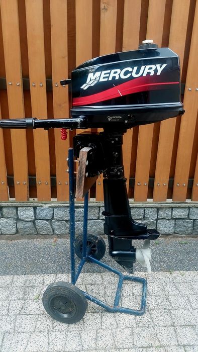 Silnik zaburtowy Mercury 5km  2T suw że zbiornikiem stopa S