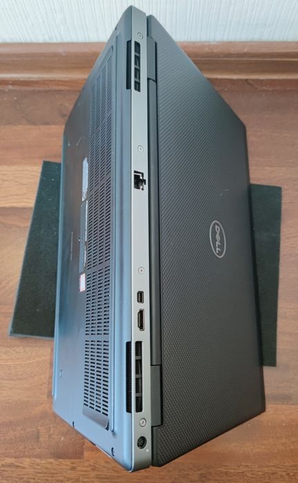 Ноутбук Dell Precision 7530 | Core i5-8300H | 16GB RAM | Radeon Pro WX4150 4GB | SSD 256GB | IPS Full HD