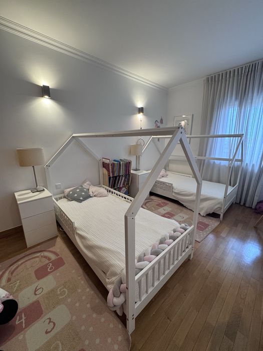 Cama Montessori infantil - bom estado