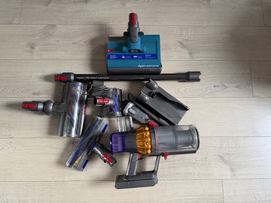 Komplet Dyson v15 + moduł myjący - pełny zestaw