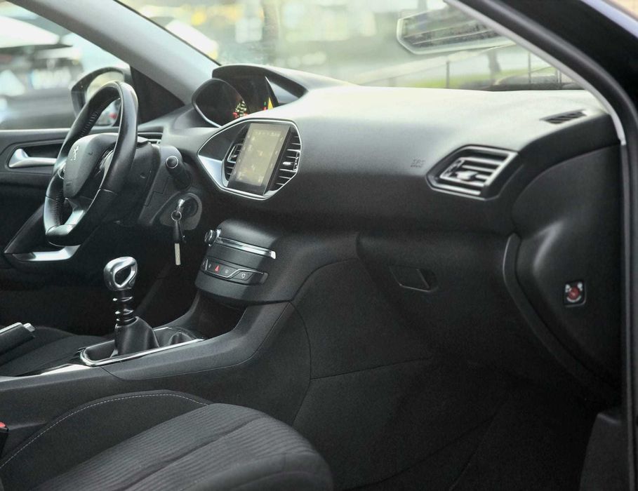 PEUGEOT 308 1.6HDI 115CV "LOOK GTI"  NACIONAL