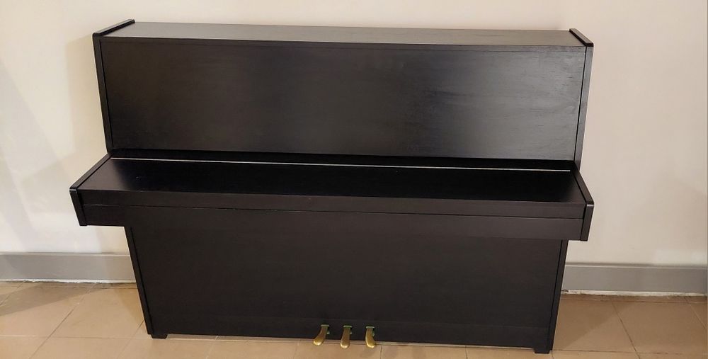 Pianino marki "Hellas"