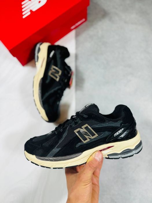 Чоловічі кросівки New Balance 1906D Gore Tex Black White