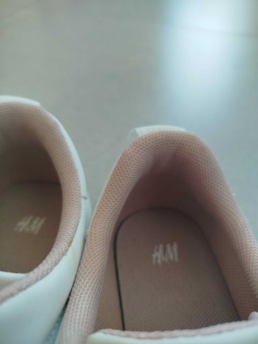 Tenis  branco 32 menina ótimo estado-oferta chinelos