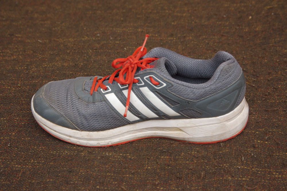 Мужские красовки Adidas р44.5 состояние хорошее.