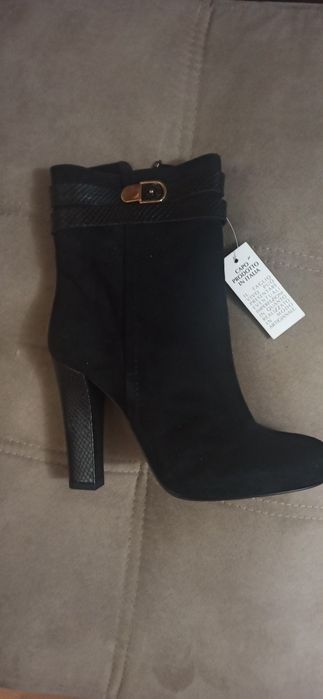 Женская обувь  в идеальном состоянии