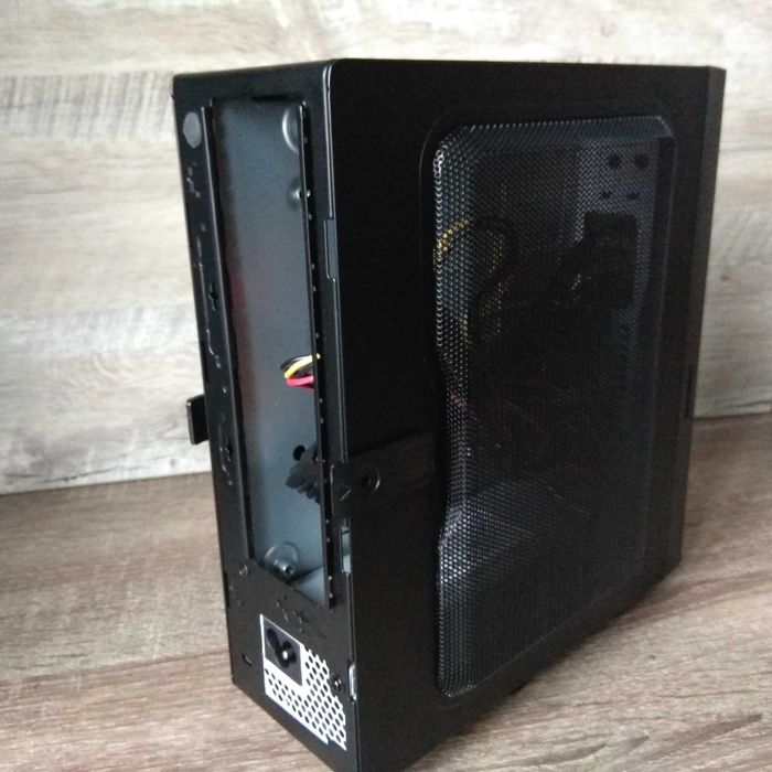 GameMax ST102-200W | SFF | VESA крепление в комплекте | mini ITX