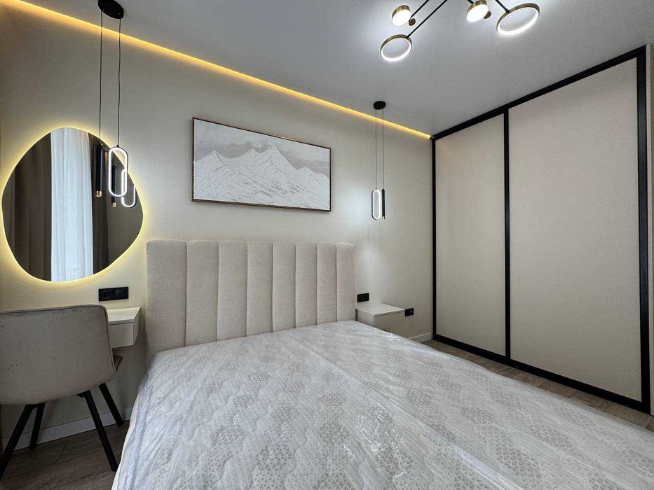 БЕЗ КОМІСІЇ !!!Стильна півторачка у центрі міста