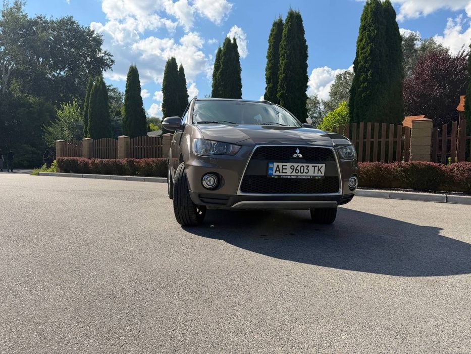 Mitsubishi Outlander XL 2012 року