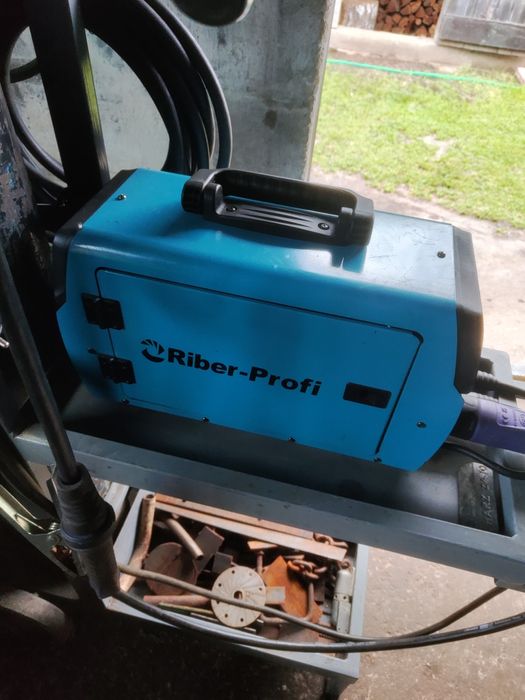 Продам сварочний полуавтомат.