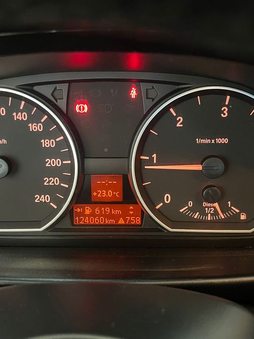 Carro BMW Série 1 118 D Pack M todo original