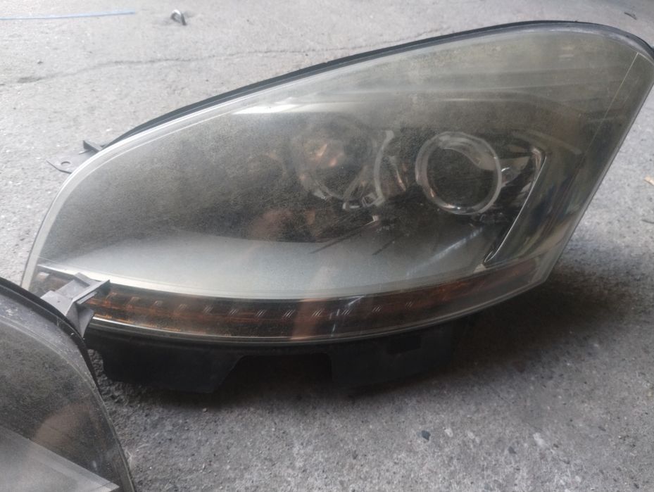 Citroen C4 Picasso grand lampa przód Xenon