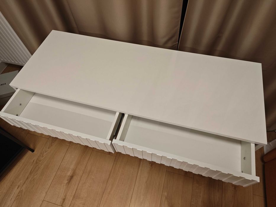 Toaletka do makijażu w dobrym stanie