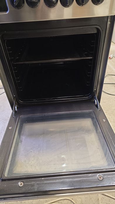 Продам газову плитку Amica ,електрична духовка , пєзопідпал