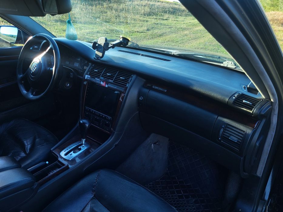 Продам авто Audi A8 d2