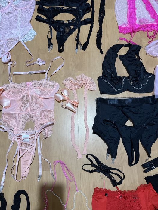 Еротична білизна белье пеньюар ліф труси гартери панчохи маска боді