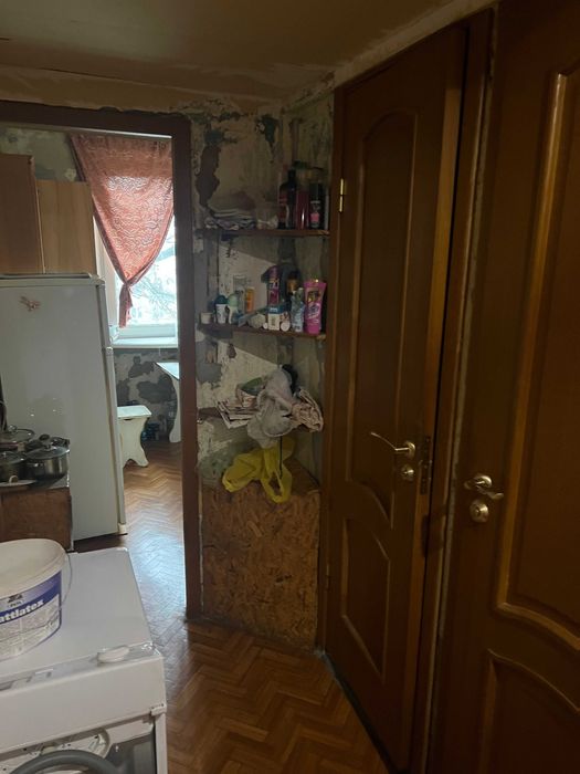 2к в центрі на Водопровідній, під ремонт