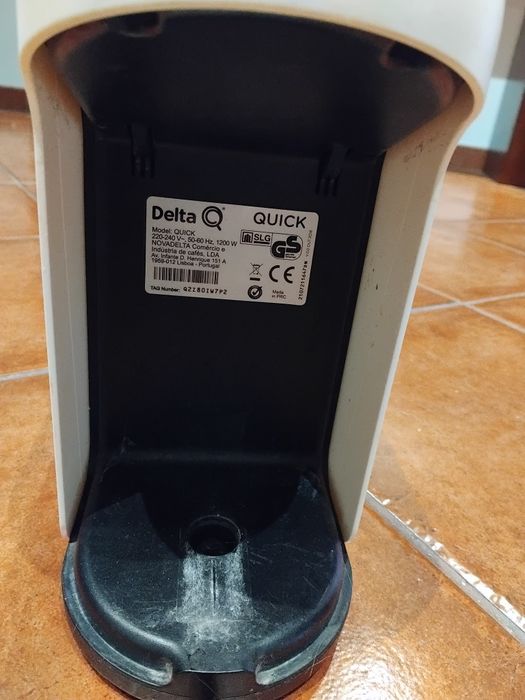 Maquina de café para peças Delta q quick