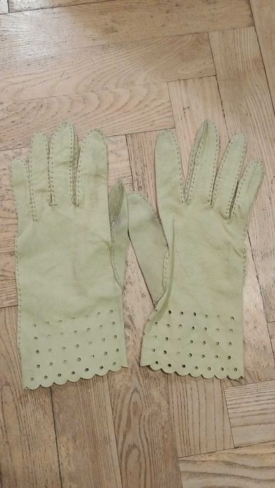 Zamszowe rękawiczki damskie limonkowe