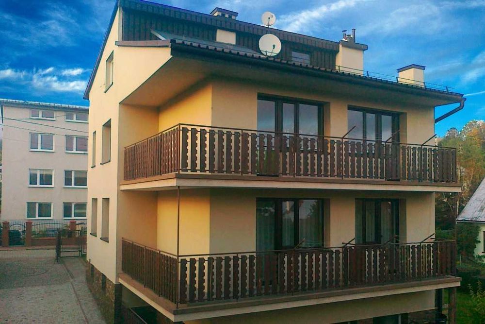 Kwatera, pokoje gościnne z łazienkami noclegi, darmowy parking Krynica