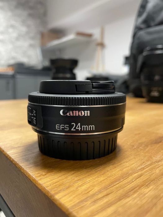 Zestaw fotograficzny Canon EOS 600D i obiektywy