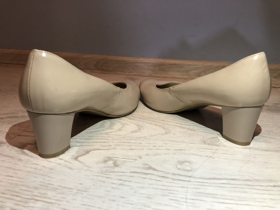 Buty na obcasie