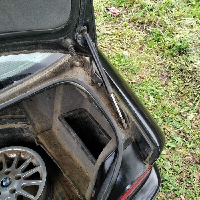 Бмв BMW e39 Карман для інструментів в багажнику