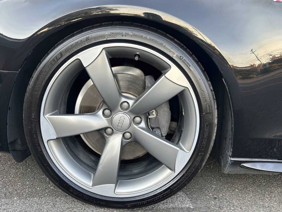 Audi A4      2015