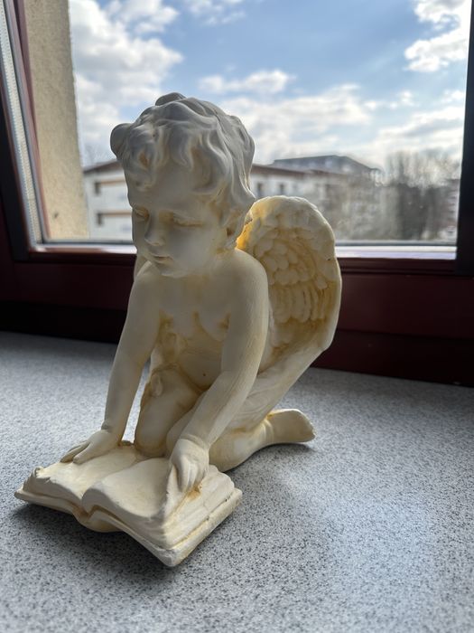 Figurka anioł gipsowy