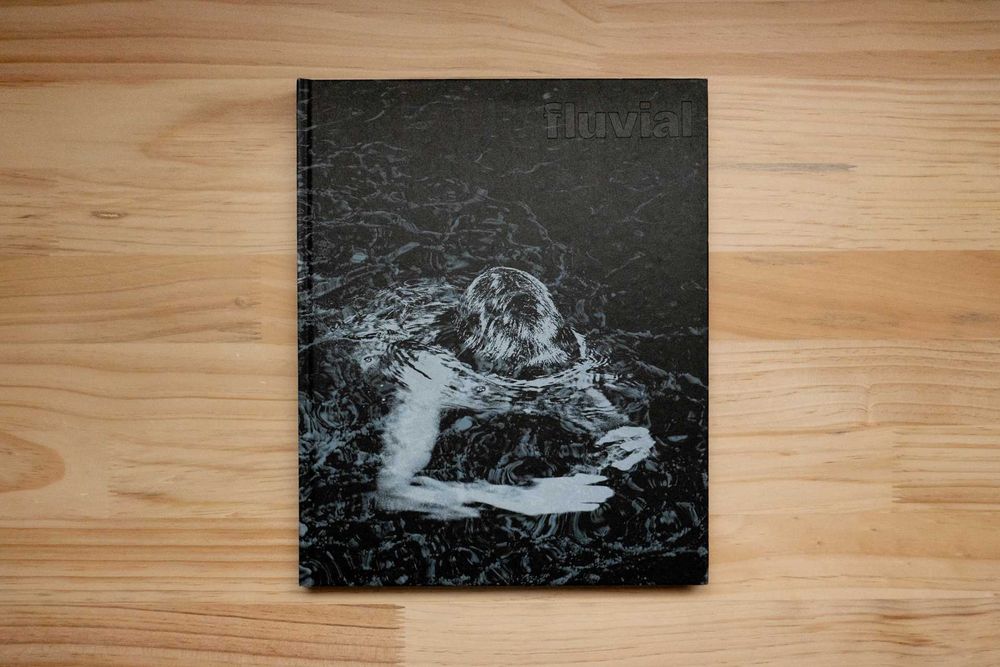 Fotolivro "Fluvial" de Tito Mouraz, Dewi Lewis, 2019