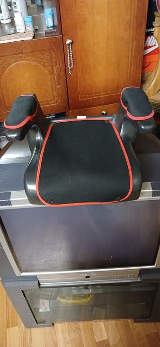 Продам автомобильное детское кресло