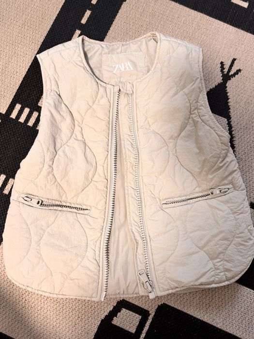 Жилетка на дівчинку ZARA 116-122см